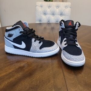 Nike Air Jordan Youth Black and Light Gray  Elephant print Sneakers